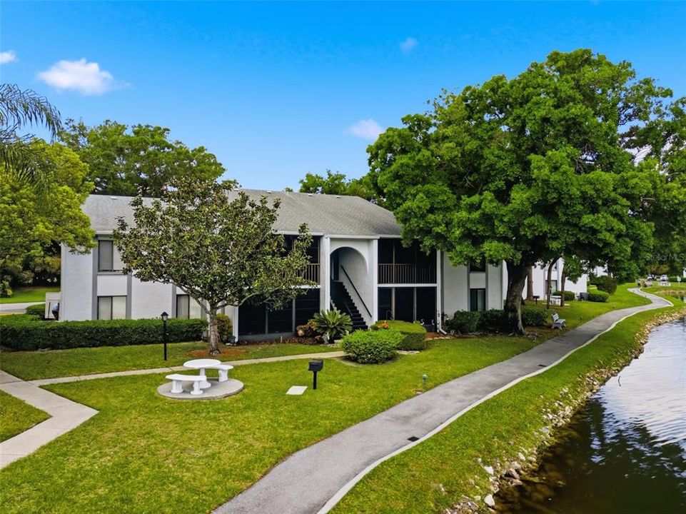 Active With Contract: $184,900 (2 beds, 2 baths, 1038 Square Feet)
