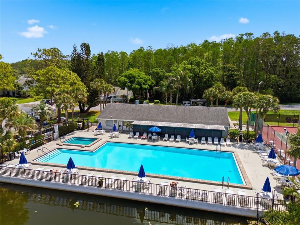 Active With Contract: $184,900 (2 beds, 2 baths, 1038 Square Feet)