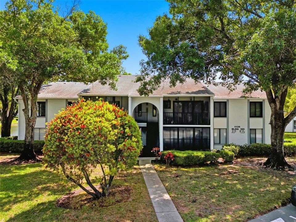 Active With Contract: $184,900 (2 beds, 2 baths, 1038 Square Feet)