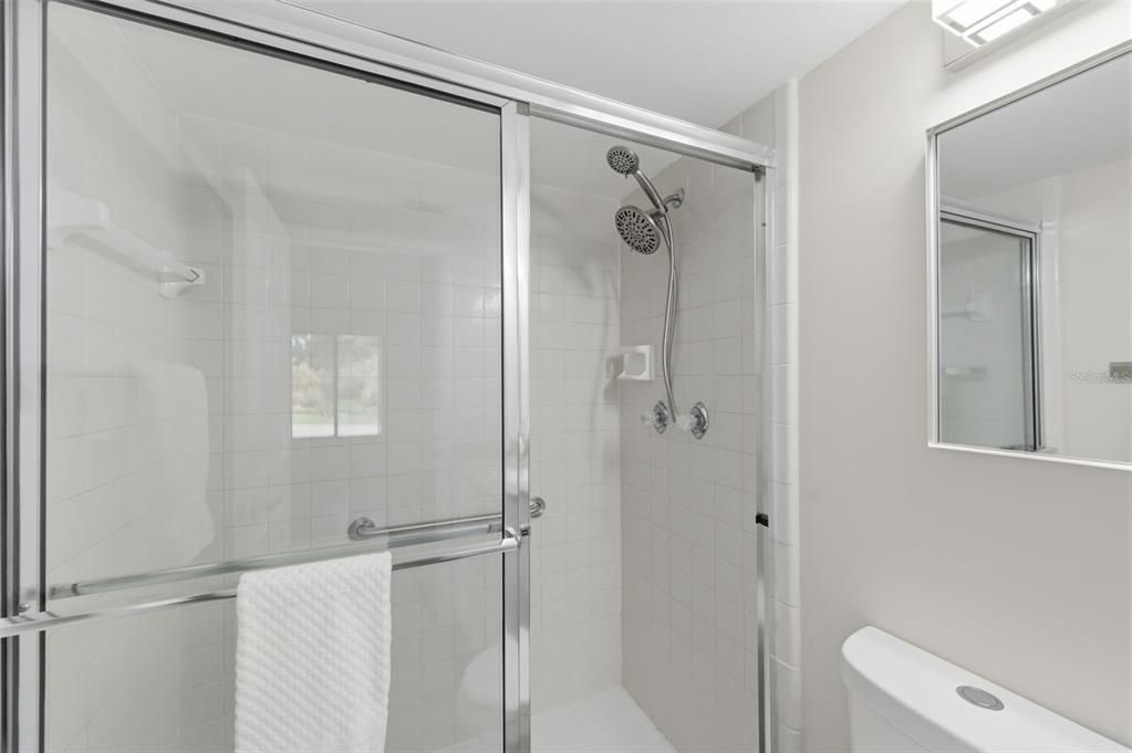 Active With Contract: $184,900 (2 beds, 2 baths, 1038 Square Feet)