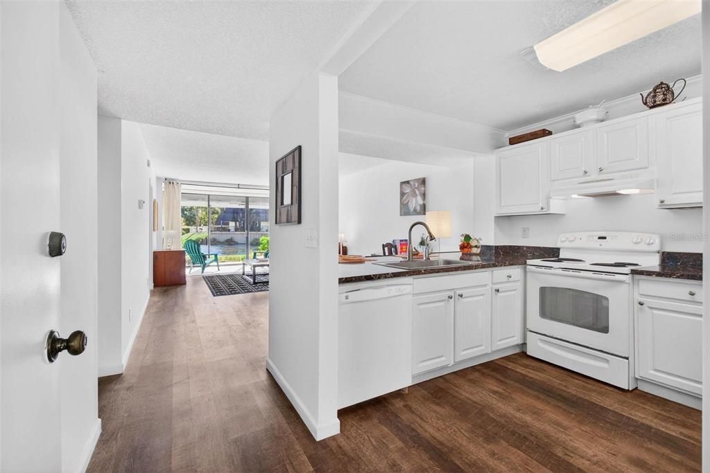 En Venta: $175,000 (2 camas, 1 baños, 880 Pies cuadrados)