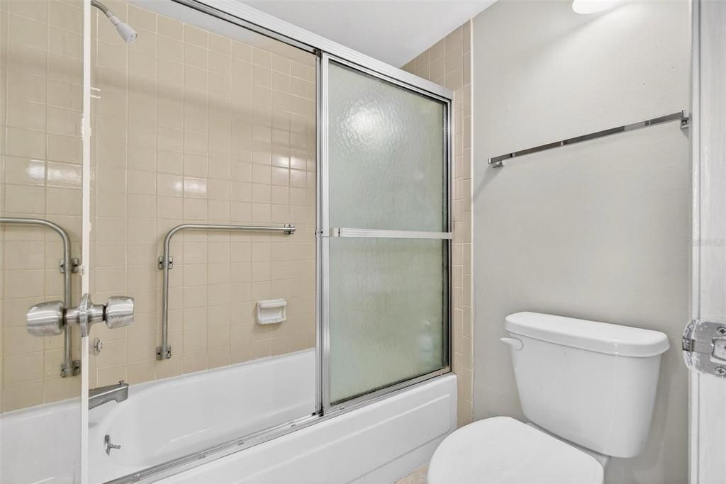 En Venta: $175,000 (2 camas, 1 baños, 880 Pies cuadrados)