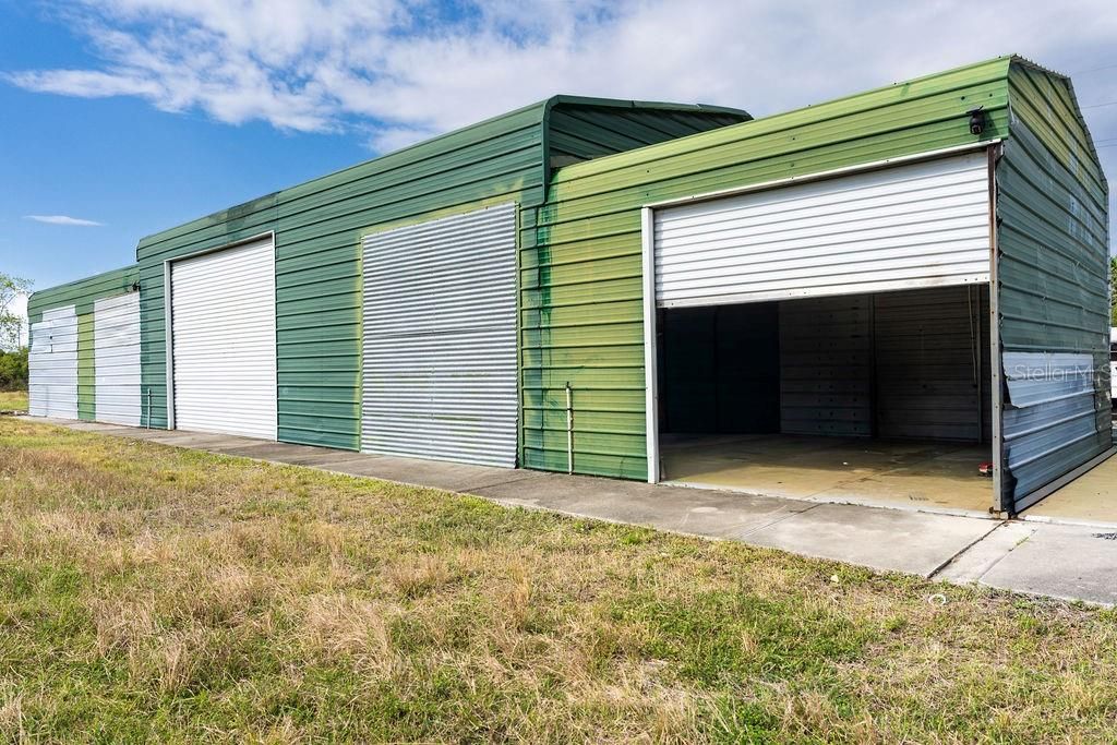 待售: $280,000 (3.32 acres)