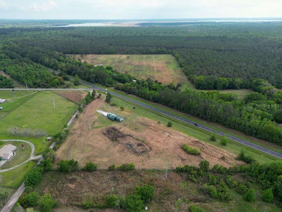 待售: $280,000 (3.32 acres)