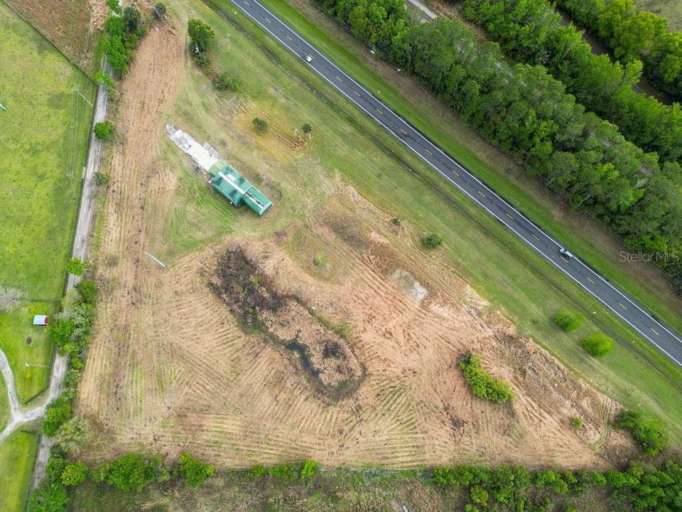 待售: $280,000 (3.32 acres)