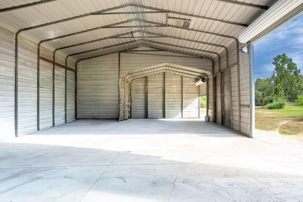 待售: $280,000 (3.32 acres)