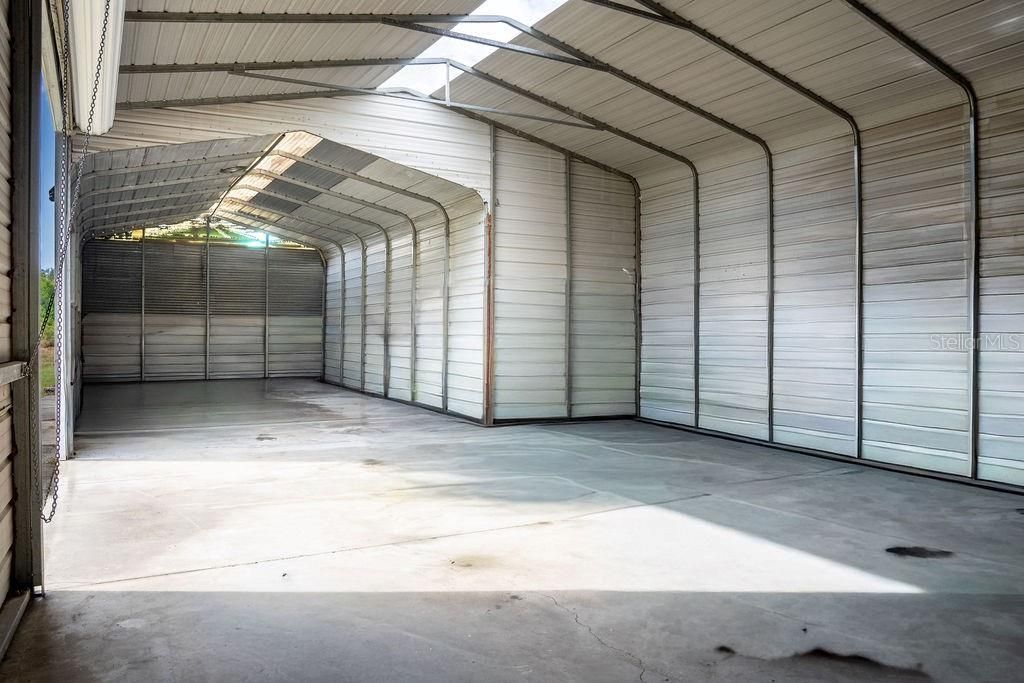 待售: $280,000 (3.32 acres)