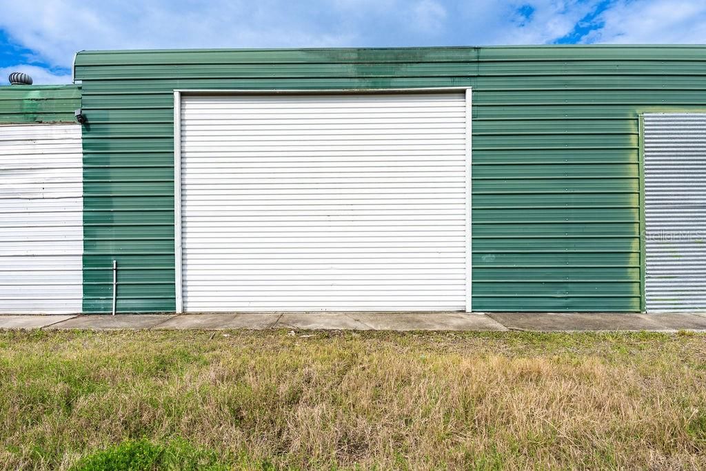 待售: $280,000 (3.32 acres)