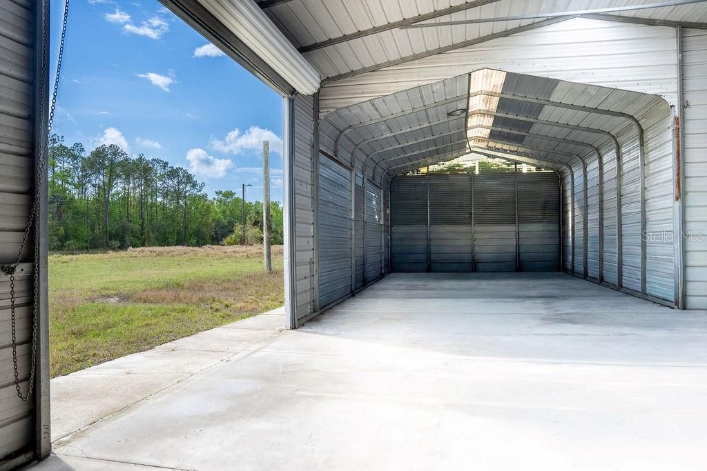 待售: $280,000 (3.32 acres)