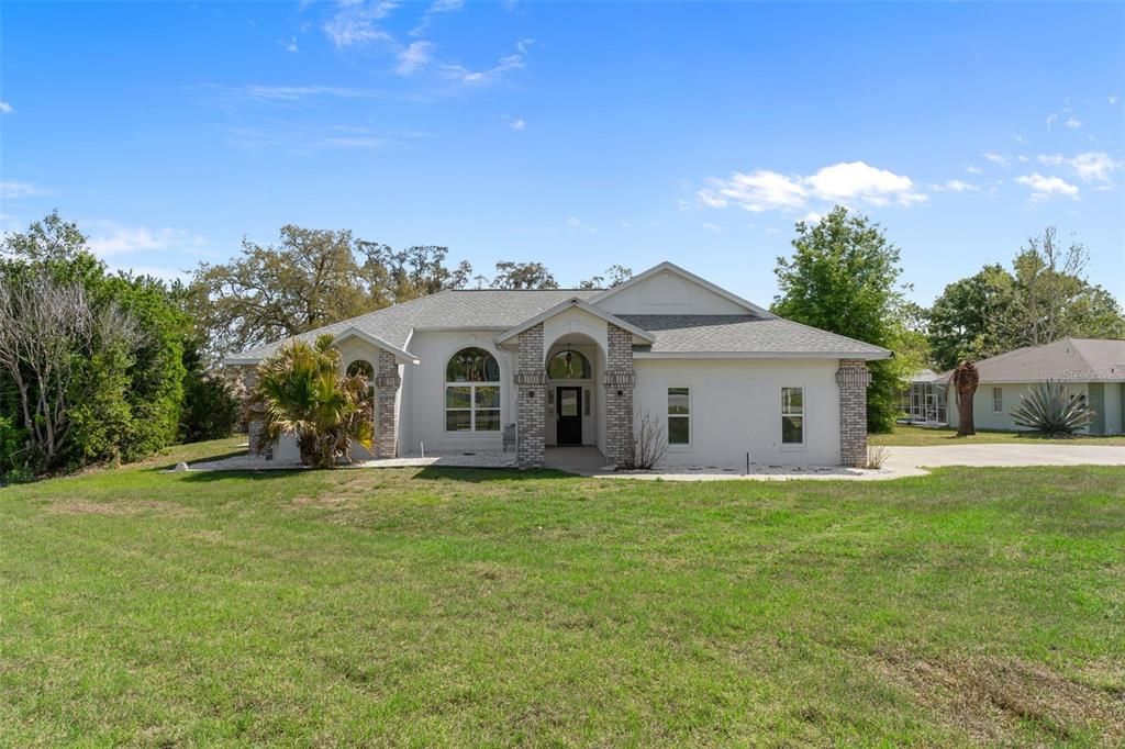Recently Sold: $435,000 (4 beds, 3 baths, 2039 Square Feet)