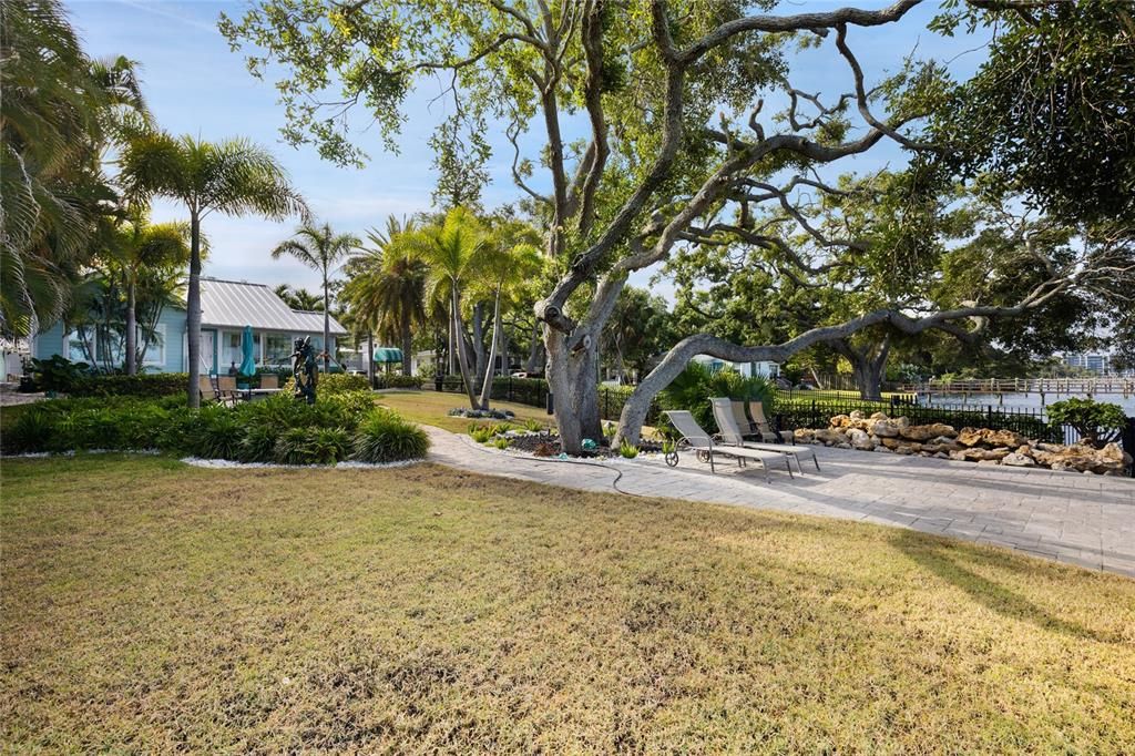 En Venta: $1,899,900 (2 camas, 2 baños, 1768 Pies cuadrados)