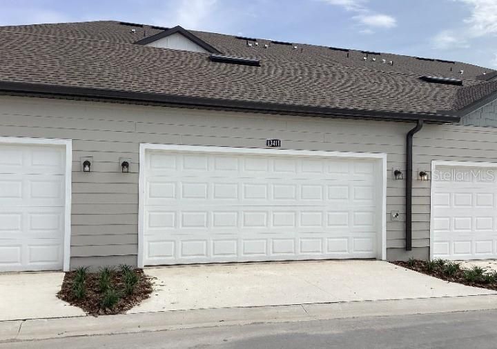 Active With Contract: $561,738 (3 beds, 2 baths, 1649 Square Feet)