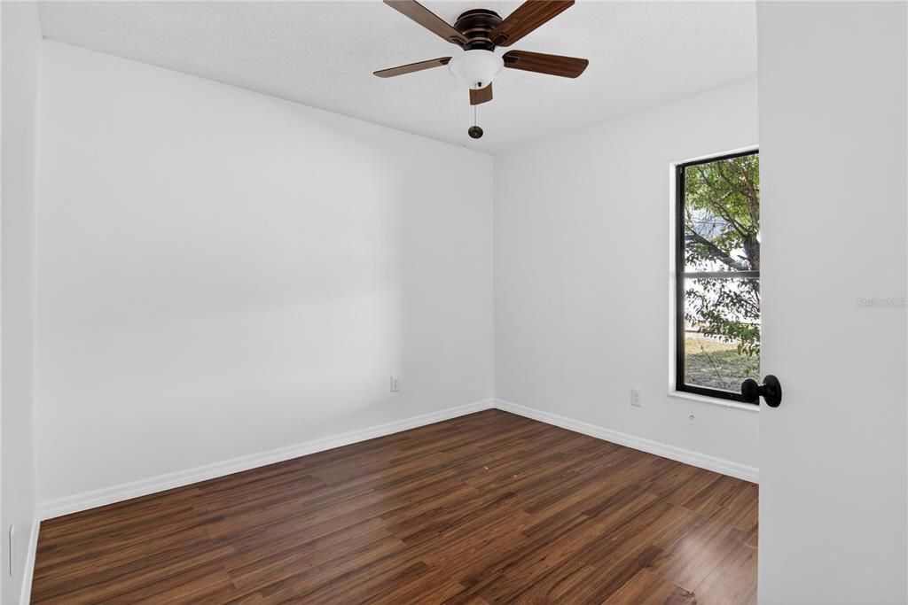 На продажу: $389,990 (3 спален, 2 ванн, 1626 Квадратных фут)