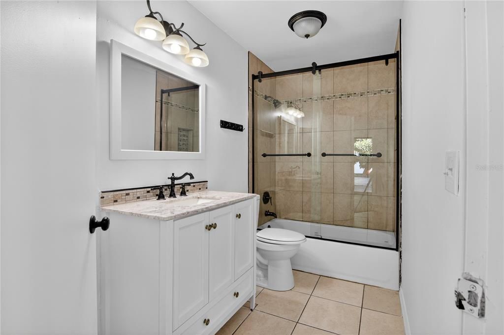 На продажу: $389,990 (3 спален, 2 ванн, 1626 Квадратных фут)