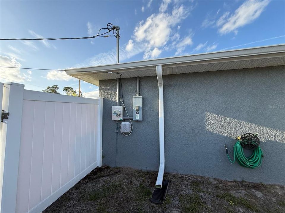 Activo con contrato: $325,000 (3 camas, 2 baños, 1367 Pies cuadrados)
