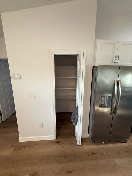 Activo con contrato: $325,000 (3 camas, 2 baños, 1367 Pies cuadrados)