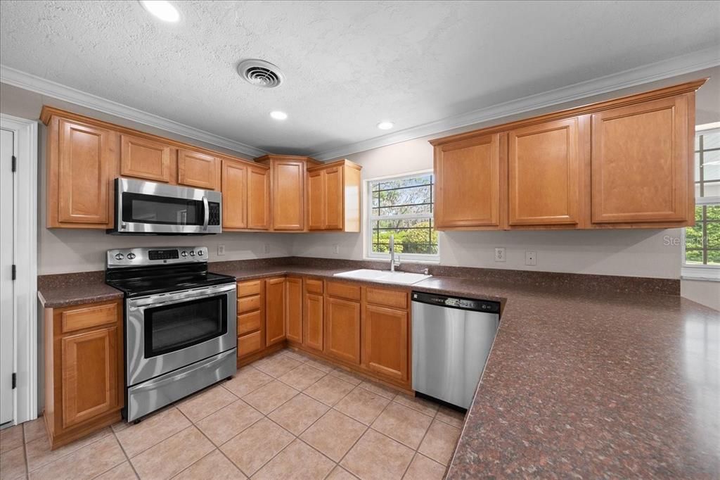 На продажу: $625,000 (3 спален, 3 ванн, 2478 Квадратных фут)