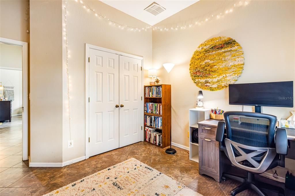 For Sale: $359,000 (3 beds, 2 baths, 1883 Square Feet)