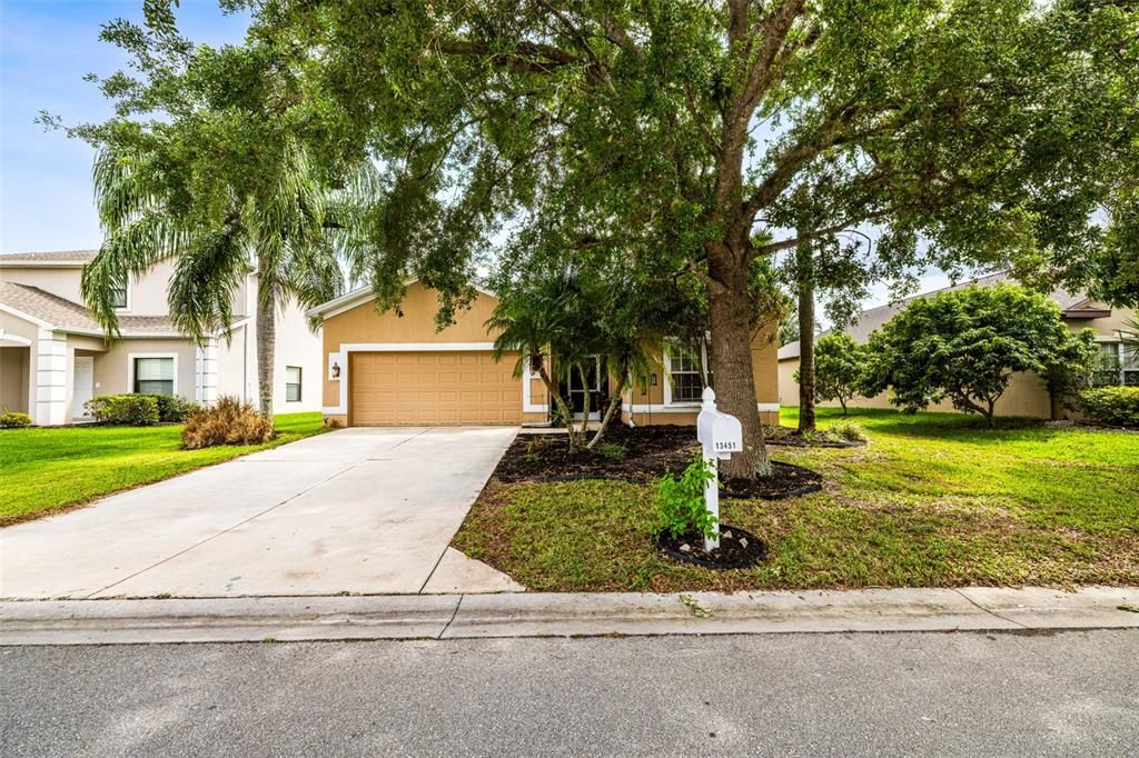 For Sale: $359,000 (3 beds, 2 baths, 1883 Square Feet)