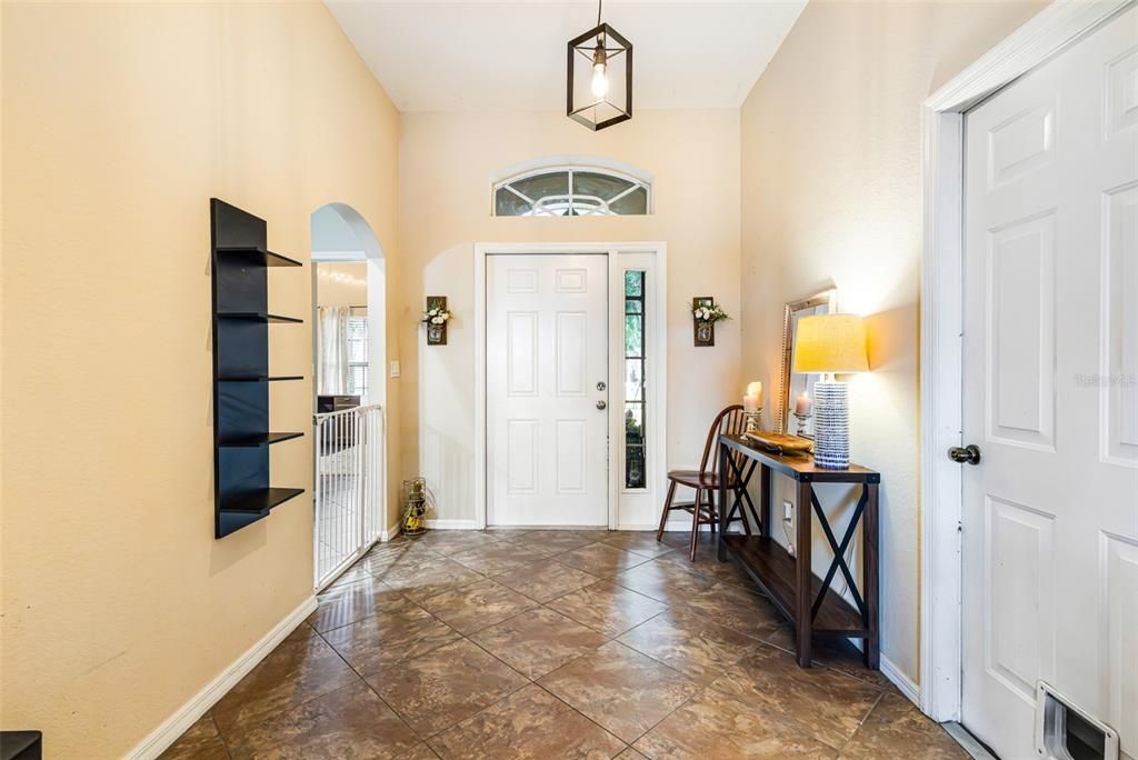 For Sale: $359,000 (3 beds, 2 baths, 1883 Square Feet)