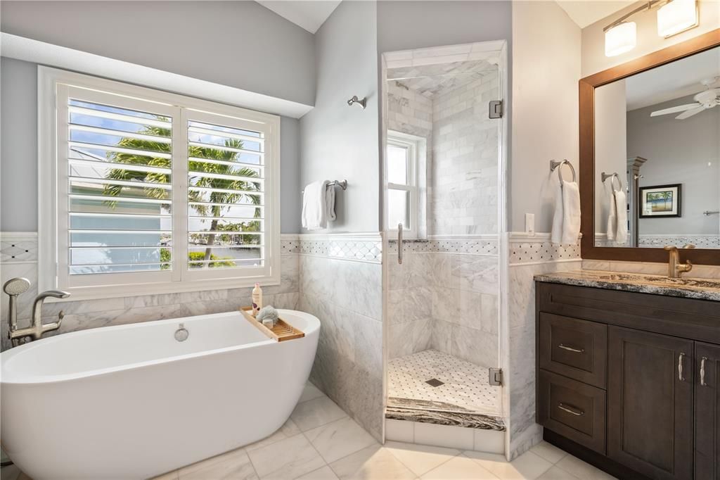 Activo con contrato: $945,000 (3 camas, 2 baños, 2373 Pies cuadrados)