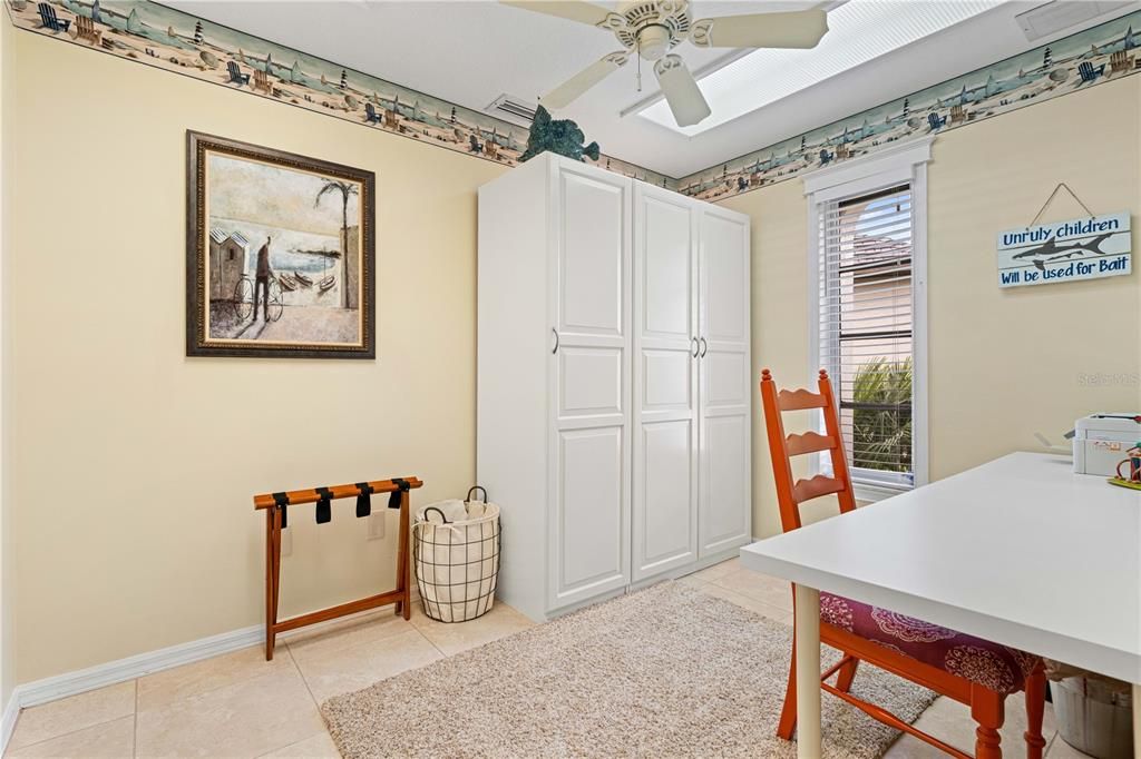 Activo con contrato: $945,000 (3 camas, 2 baños, 2373 Pies cuadrados)