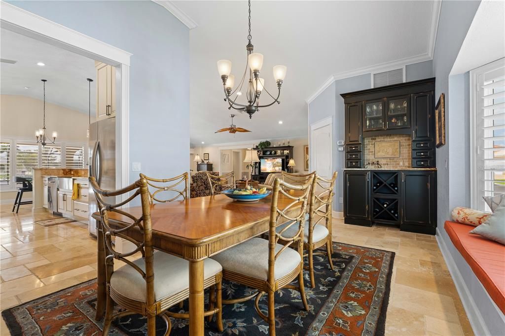 Activo con contrato: $945,000 (3 camas, 2 baños, 2373 Pies cuadrados)