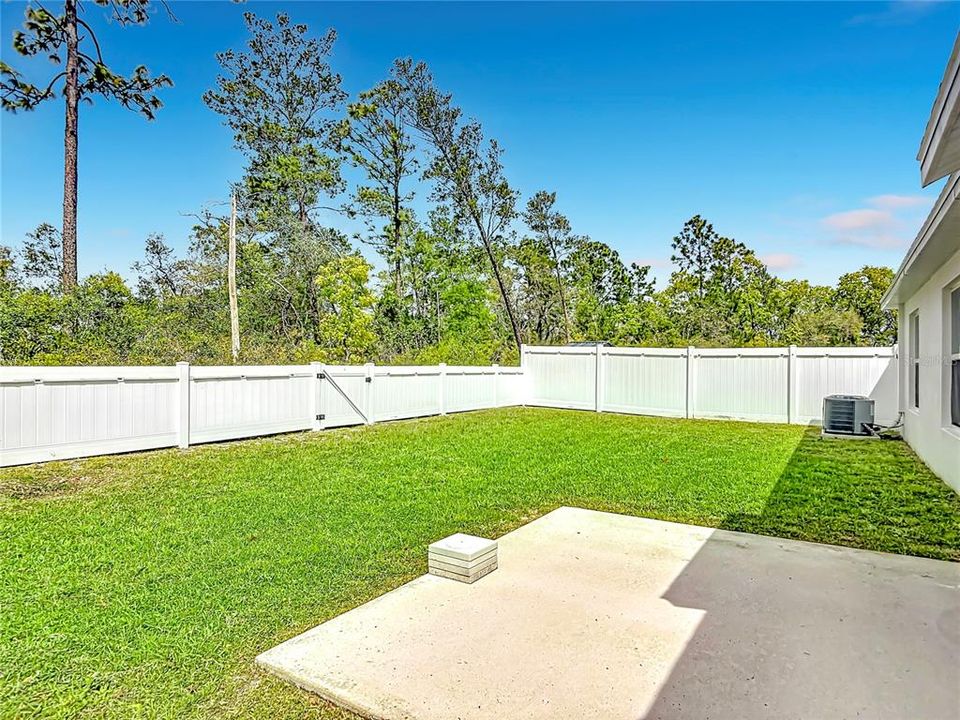 For Sale: $379,999 (4 beds, 2 baths, 1950 Square Feet)