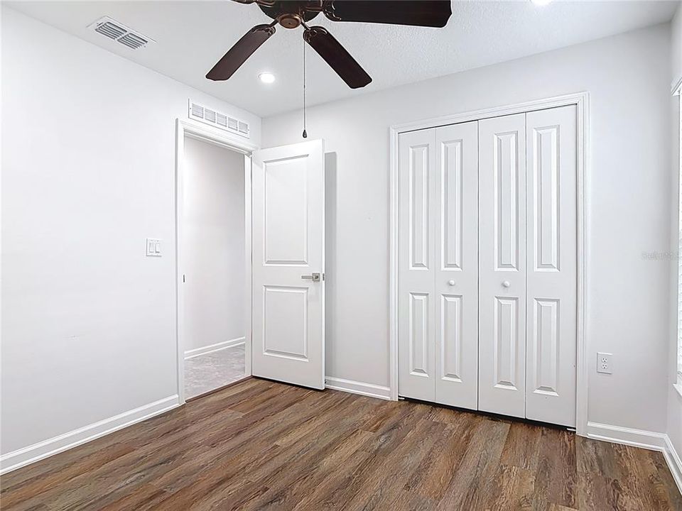 For Sale: $379,999 (4 beds, 2 baths, 1950 Square Feet)