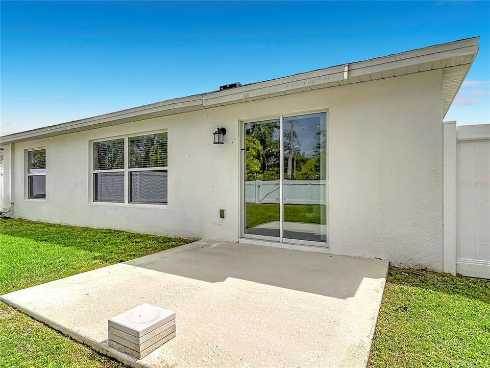 For Sale: $379,999 (4 beds, 2 baths, 1950 Square Feet)