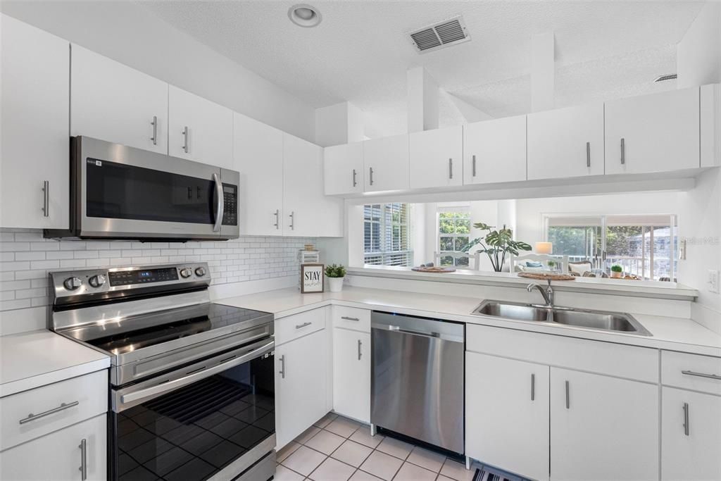 En Venta: $399,000 (3 camas, 2 baños, 1445 Pies cuadrados)