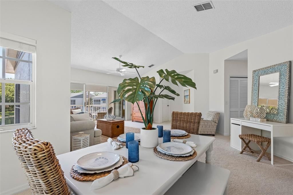 En Venta: $399,000 (3 camas, 2 baños, 1445 Pies cuadrados)