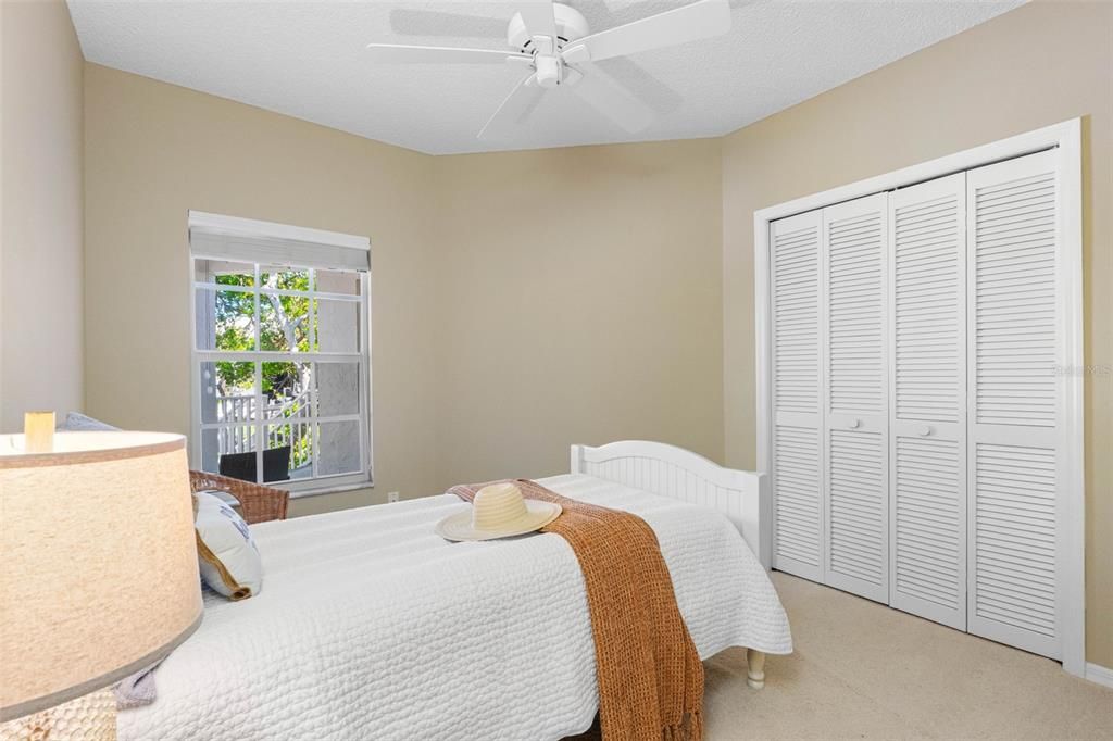 En Venta: $399,000 (3 camas, 2 baños, 1445 Pies cuadrados)