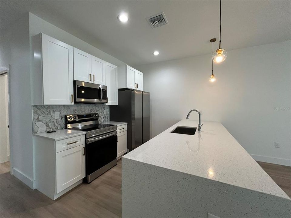 En Renta: $1,750 (3 camas, 2 baños, 1192 Pies cuadrados)