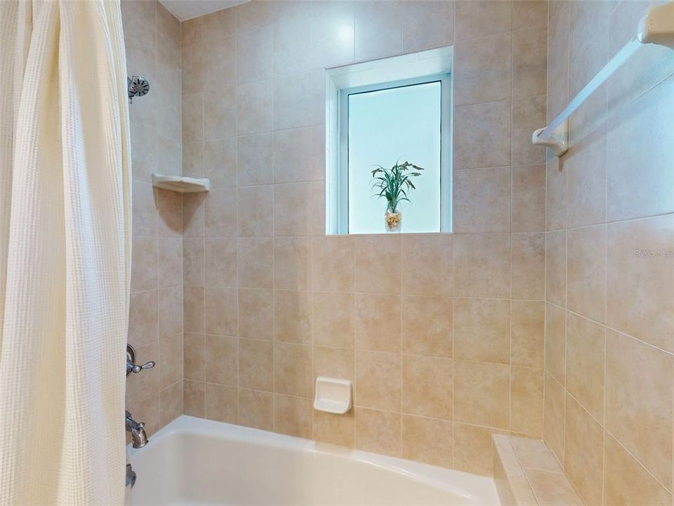 En Venta: $1,387,000 (3 camas, 3 baños, 2200 Pies cuadrados)