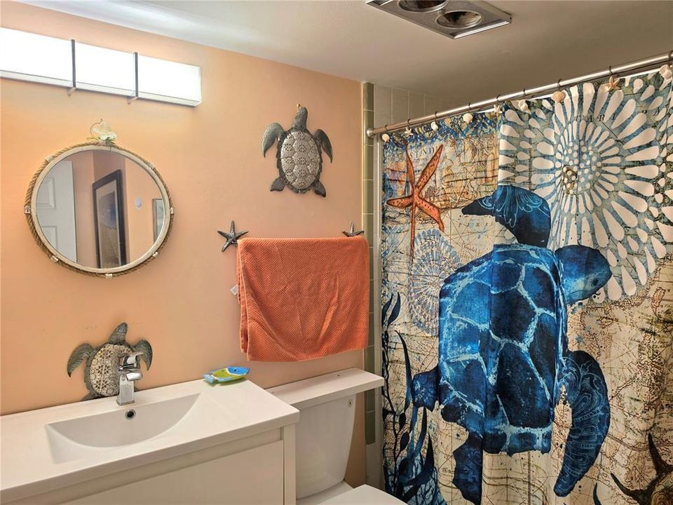 For Sale: $109,300 (1 beds, 1 baths, 838 Square Feet)