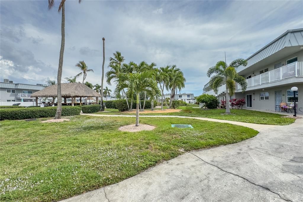 For Sale: $109,300 (1 beds, 1 baths, 838 Square Feet)