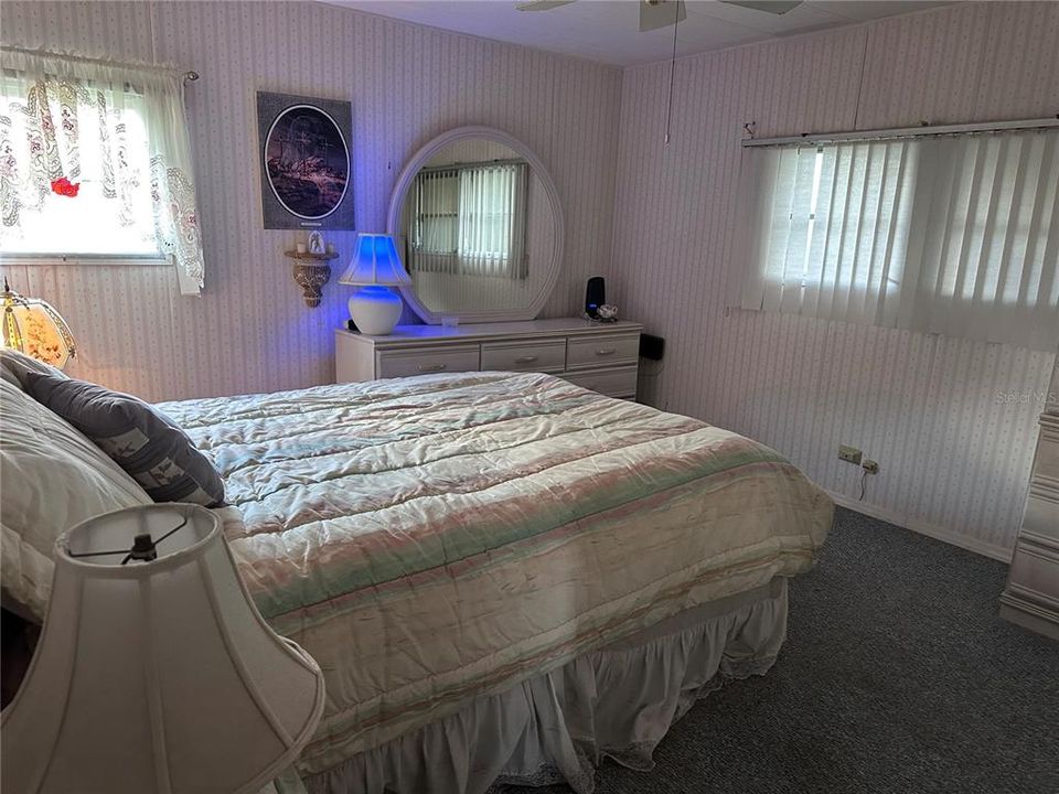 На продажу: $99,900 (2 спален, 2 ванн, 1152 Квадратных фут)