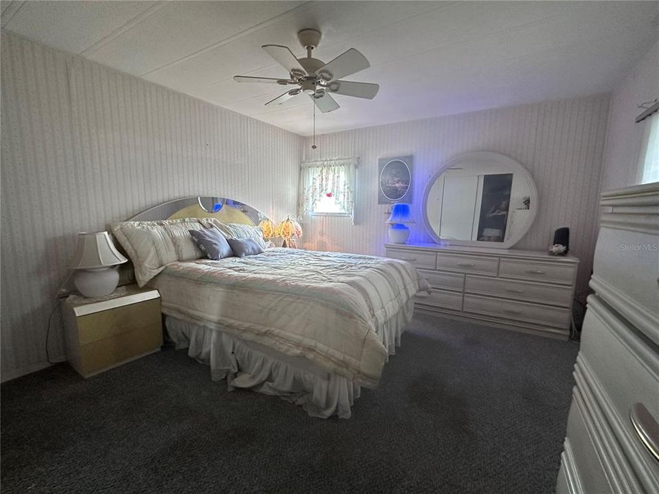 На продажу: $99,900 (2 спален, 2 ванн, 1152 Квадратных фут)