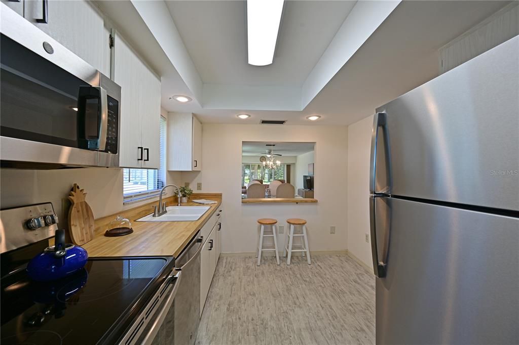 En Venta: $300,000 (2 camas, 2 baños, 1311 Pies cuadrados)