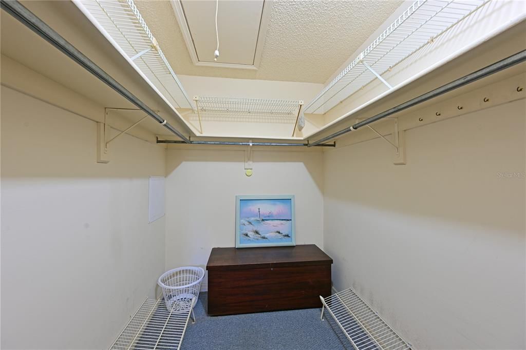 En Venta: $300,000 (2 camas, 2 baños, 1311 Pies cuadrados)