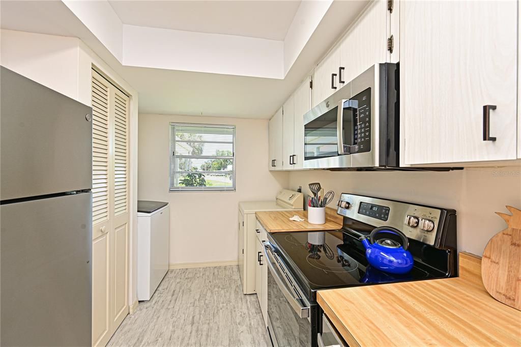 En Venta: $300,000 (2 camas, 2 baños, 1311 Pies cuadrados)