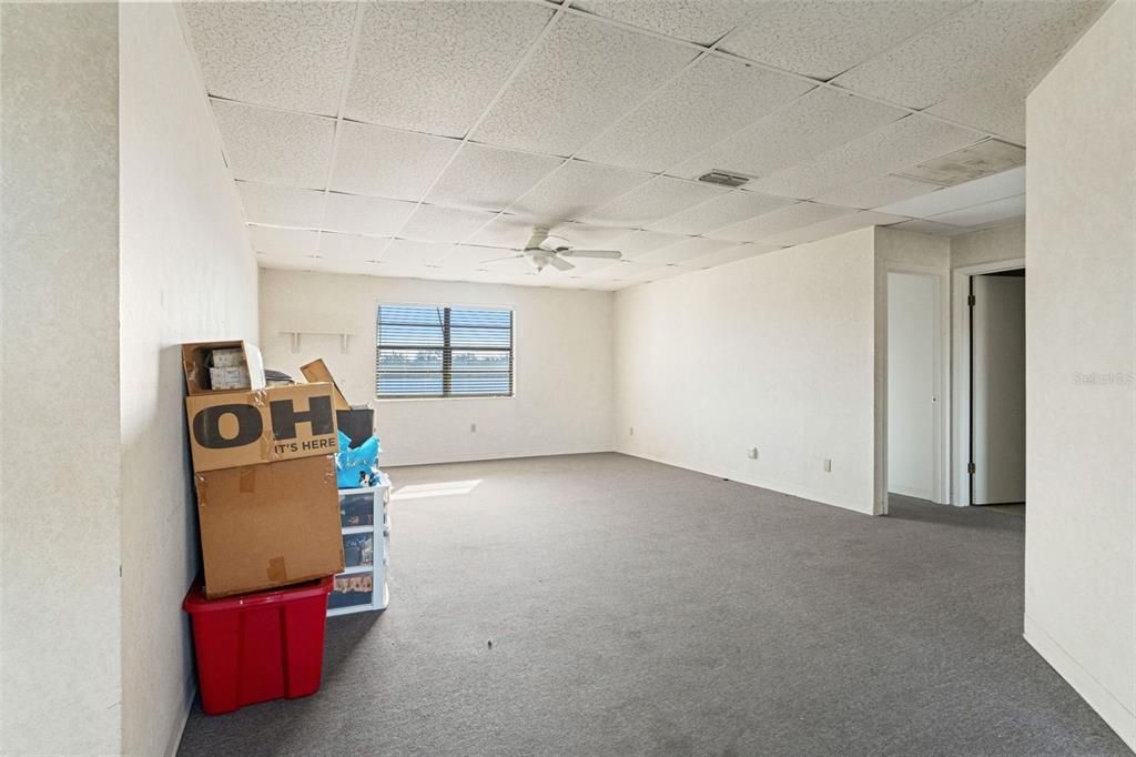 На продажу: $180 (0 спален, 0 ванн, 4582 Квадратных фут)