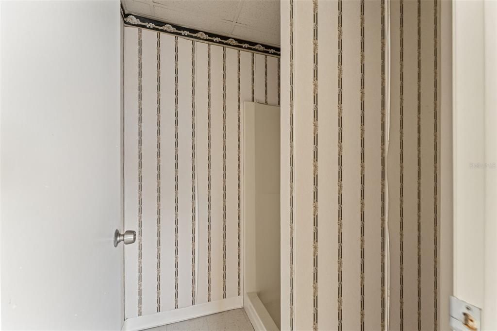 На продажу: $180 (0 спален, 0 ванн, 4582 Квадратных фут)