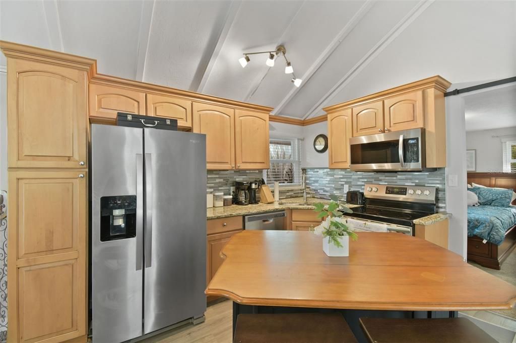 For Sale: $269,900 (3 beds, 2 baths, 1674 Square Feet)
