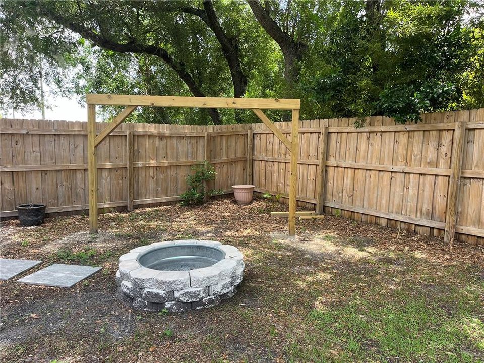 For Sale: $269,900 (3 beds, 2 baths, 1674 Square Feet)