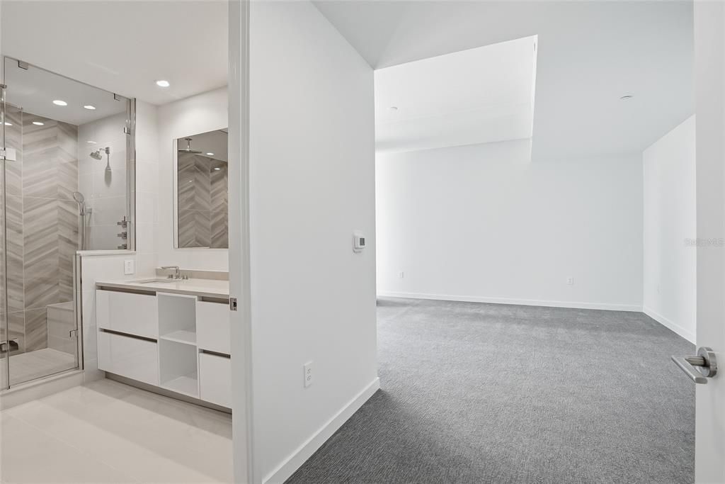 For Rent: $9,800 (2 beds, 2 baths, 2424 Square Feet)