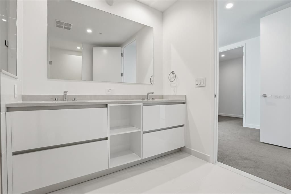 For Rent: $9,800 (2 beds, 2 baths, 2424 Square Feet)