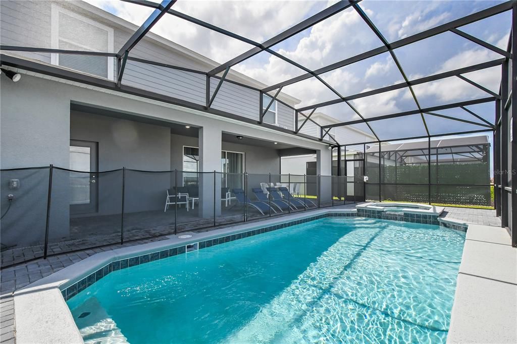 En Venta: $925,000 (10 camas, 8 baños, 4399 Pies cuadrados)