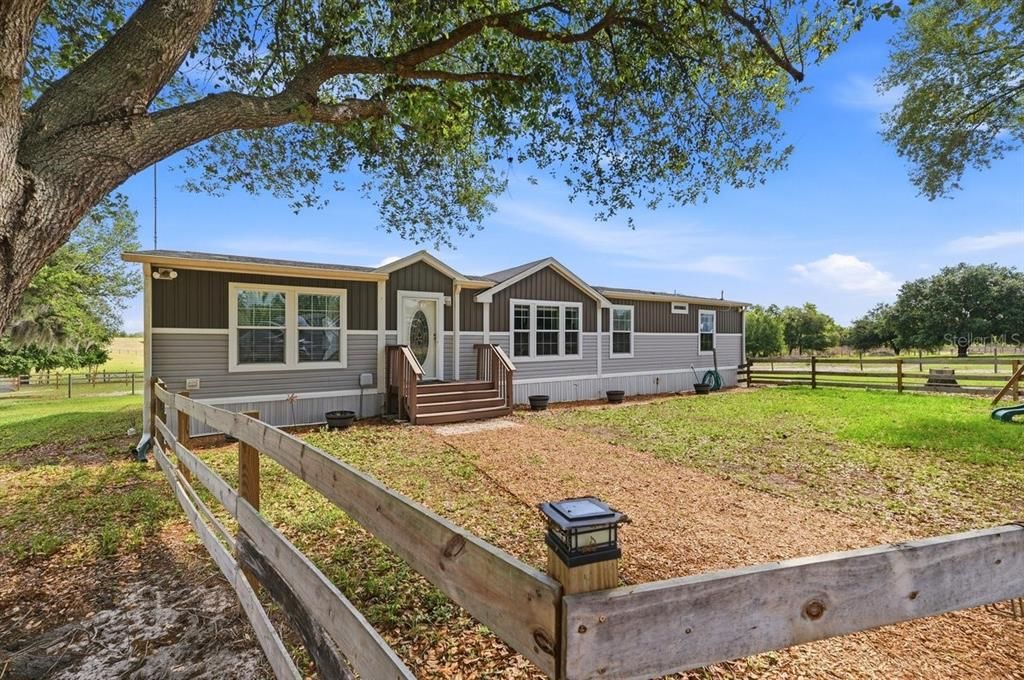 На продажу: $575,000 (3 спален, 2 ванн, 1929 Квадратных фут)